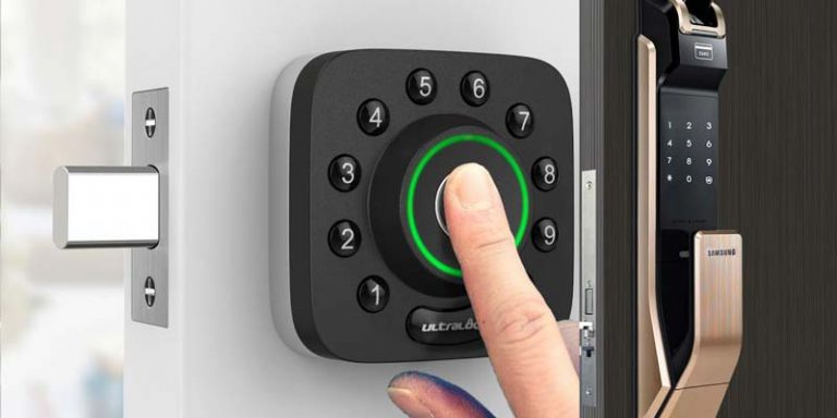 How to Choose a Commercial Lock for Your Storefront Door?